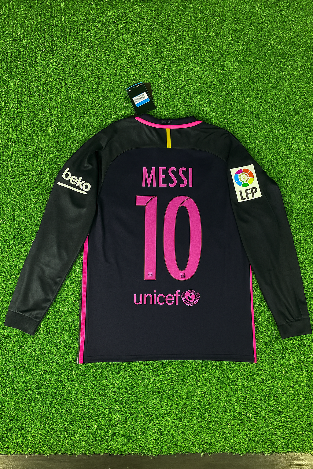 Lionel Messi Long-Sleeve Barcelona 2014/15 Retro Pink Printed Jersey