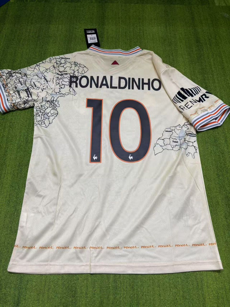 Ronaldinho “Gaucho” Atletico Mineiro 2021/22 Retro Football Jersey